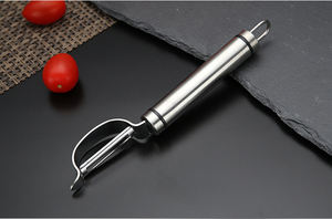 Manual <strong>Triangle</strong> Blade Metal Fruit Slicer Carrot Paring and Vegetable Potato Peeler <strong>Cutter</strong> - Product Image 4