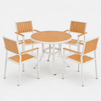 Table de bistrot extérieure ronde en métal noir européen antirouille avec plateau à lattes pour jardin, balcon et usage commercial