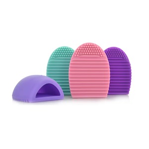 Vente flash : Nettoyage en profondeur portable pour toutes les tailles de pinceaux de maquillage, tapis de nettoyage pour pinceaux de maquillage, éponge de nettoyage pour pinceaux de maquillage en silicone - Product Image 4