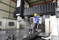 Fraiseuse à portique CNC robuste à double colonne pour moules de grande taille et pièces en acier, pour tôles d'aluminium et estampage métallique