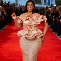 Robe de soirée moderne grande taille avec sequins et cristaux, volants et taille naturelle Oumei – Nouvelle arrivée pour fêtes et célébrations