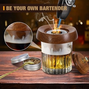 Whisky Smoker Kit für Freunde Ehemann Papa Old Fashioned Cocktail Kit mit 4 Geschmacks richtungen Wood Chips Cocktail Smoker Kit mit 2 Fackeln - Product Image 4