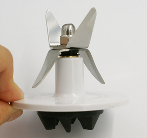Mixeur <span class=keywords><strong>Cuisinart</strong></span> blanc avec 4 lames en acier inoxydable, roue de transmission en caoutchouc, mixeur électrique pour glace et smoothies, durable pour la maison - Product Image 6