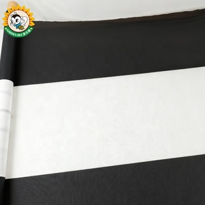 Film de paillage bio noir-blanc-noir pour l'amélioration du rendement et la protection du sol dans les jardins - Product Image 5