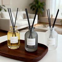 Bouteille diffuseur d'huiles essentielles en verre coloré de 200 ml avec bouchon coupé, pour aromathérapie et décoration intérieure, avec bâtonnets diffuseurs