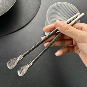 เบนยิน ช้อนกรองพร้อมหลอดดูดไทเทเนียมบริสุทธิ์ ดีไซน์มินิมอล สำหรับกาแฟ นม ชา น้ำผลไม้ ใช้คนดื่มได้อเนกประสงค์ - Product Image 2