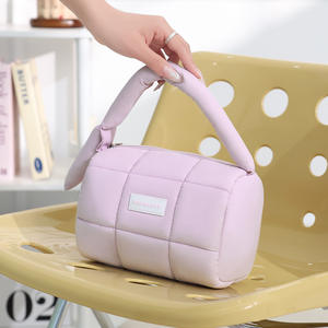 Trousse de maquillage matelassée Beenlove rose grande capacité pour les soins de la peau et les rouges à lèvres - Product Image 4