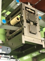 Beste Qualität Full Servo Baby Windel Maschine Made China Neuer Zustand Holz zellstoff Rohstoff Kern komponenten einschl ießlich Motor pumpe