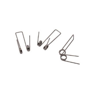 Pince à double crochet en forme de Z en acier inoxydable avec ressort de torsion, utilisée pour le traitement par torsion et pliage - Product Image 1