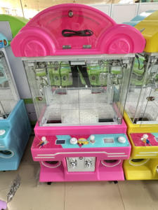 Mini máquina de juego de plástico que funciona con monedas PARA 2 JUGADORES, garra de planeta de la suerte con <span class=keywords><strong>probabilidad</strong></span> de premio controlable para niños, tipo empujador de monedas - Product Image 3