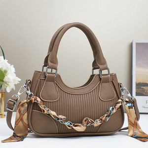 Bolso Bandolera de Lujo Hecho a Mano para Mujer, Bolso de Hombro de Alta Gama con Forro de Poliéster, Disponible en Fábrica - Product Image 6