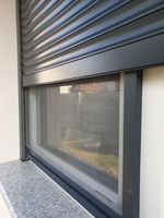 Fenêtres coulissantes modernes avec volet roulant intégré Fenêtres en aluminium sur mesure pour projets résidentiels
