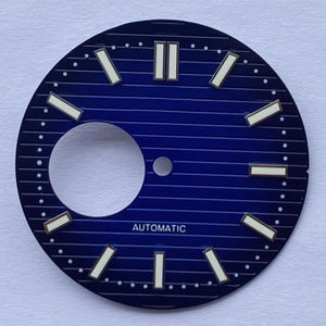 Montre NH38 avec cadran squelette, aiguilles en or rose, surface lumineuse vert vif, 30,5 millimètres de diamètre - Product Image 5