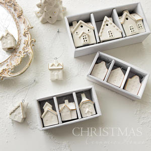 زينة سيراميك للكريسماس ، منزل صغير وصديق ، منزل ثلج ، ديكور شجرة كوخ ، شعار مخصص صغير - Product Image 4