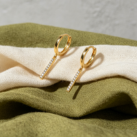 Boucles d'oreilles pendantes tendance, créoles, à barre linéaire en zircon cubique, Huggie pavé géométrique moderne, en laiton plaqué or pour femme