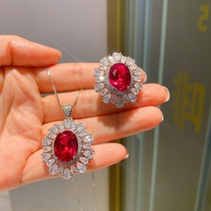 Conjuntos de Joyería Étnica Floral con Colgante de Corazón y Circonita Cúbica Roja Grande de 12*16MM, de Cobre Ecológico, para Novias y Fiestas, Venta al por Mayor - Product Image 1