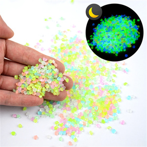 4000 pièces/paquet lumineux sable lueur <span class=keywords><strong>dans</strong></span> la pierre sombre galet <span class=keywords><strong>jardin</strong></span> cour <span class=keywords><strong>chemin</strong></span> extérieur pelouse réservoir de poissons décoration d'aquarium 3-5mm - Product Image 1