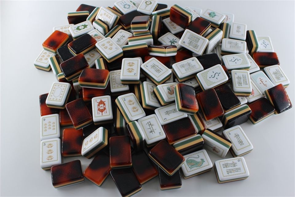 4-Layer Engraved American Mahjong, Extra-Large 1.42