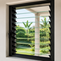 Fenêtre en aluminium à persiennes en verre trempé réglables avec design horizontal invisible pour une utilisation extérieure dans le salon