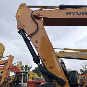 Excavatrice coréenne d'occasion originale Hyundai 305 R305LC-9 capacité de 30 tonnes pelleteuse sur chenilles 305lc-7 305lc-9 Stock d'occasion - Product Image 3