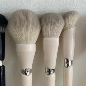 Ensemble de 3 pinceaux de maquillage rose blanc noir manche en plastique cheveux synthétiques ensemble de pinceaux de maquillage végétalien <span class=keywords><strong>costume</strong></span> - Product Image 3