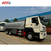 Camión cisterna de aceite Sinotruk HOWO reacondicionado de segunda mano de alto estándar 6X4 Camión cisterna de combustible de 25000 litros con volante a la izquierda a la venta