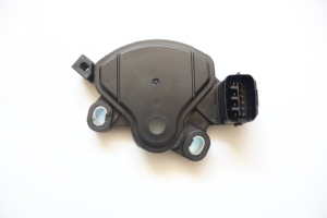 Interruptor inhibidor de transmisión interruptor de seguridad Neutral 42700-39055 interruptor inhibidor de seguridad para Hyundai Veracruz SantaFe Kias Sorent - Product Image 6