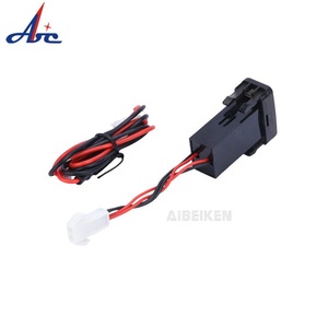 Prise de courant numérique <span class=keywords><strong>pour</strong></span> téléphone portable, chargeur <span class=keywords><strong>USB</strong></span>, sortie 2,1 a, voltmètre, prise avec <span class=keywords><strong>port</strong></span> <span class=keywords><strong>USB</strong></span> <span class=keywords><strong>pour</strong></span> Bus, RV, <span class=keywords><strong>moto</strong></span>, SUV - Product Image 4