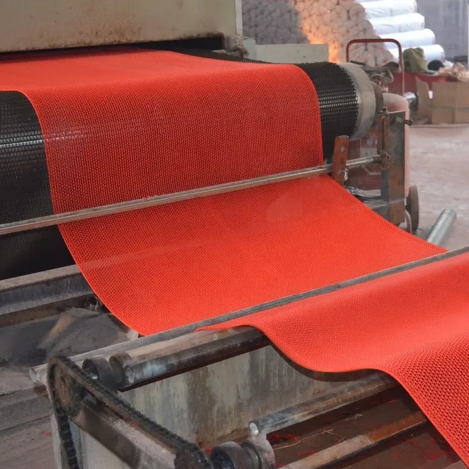 La Chine a fabriqué en plastique PVC creux S Type tapis faisant la ligne de production de la machine extrudeuse équipement d'usine de fabrication d'extrudeuse
