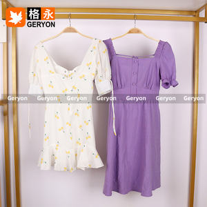 Geryon Vintage Vente en gros Robe chemise en coton à manches courtes, usagée et propre, Tailles mixtes Royaume-Uni États-Unis, <span class=keywords><strong>Été</strong></span>, Balles de vêtements <span class=keywords><strong>d</strong></span>'occasion - Product Image 2