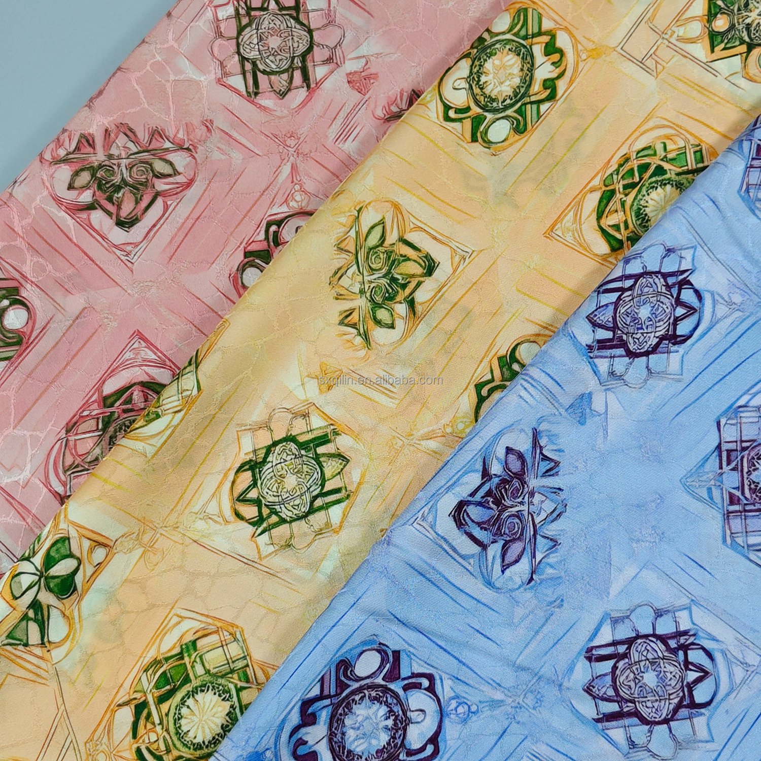 Wholesale 100% Viscose Cotton Fabric Digital Printed Woven Fabric for Garments & Shirts