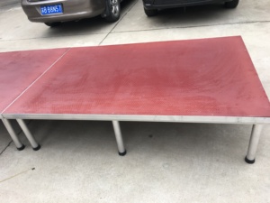 เวทีอลูมิเนียมแบบพกพา ปรับความสูงได้ กันน้ำ แผ่นกันลื่น ประกอบง่าย เหมาะสำหรับงานแต่งงานและงานอีเว้นท์ - Product Image 5