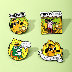 Pins de Esmalte Personalizados al por Mayor, Diseño de Memes 'This Is Fine', Insignias, Directo de Fábrica, OEM ODM, Pins en Stock - Product Image 1