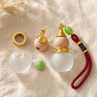 Diffuseur d'arômes suspendu en verre en forme de gourde de style chinois pour voiture, maison et armoire – Flacon d'huile essentielle pour parfum de voiture