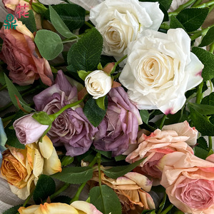 Bouquet de roses artificielles en soie, fleurs artisanales de style classique pour décorations de mariage et d'hôtel - Product Image 4