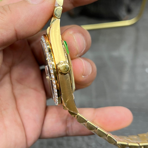 Montres mécaniques 40 mm automatiques en métal doré avec lunette sertie de diamants, cadran <span class=keywords><strong>noir</strong></span>, <span class=keywords><strong>montre</strong></span> de luxe pour <span class=keywords><strong>homme</strong></span> en or jaune avec diamants, <span class=keywords><strong>montre</strong></span> sertie de diamants moissanite - Product Image 4