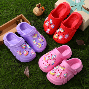 Unisex New Summer Garden EVA Clogs Jungen Mädchen Sneaker Flache Strands andalen Leichte Wassers chuhe für Kinder Bedrucktes Design Lässig - Product Image 2