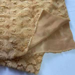 <span class=keywords><strong>Tissu</strong></span> en peluche de haute qualité en velours super doux <span class=keywords><strong>Minky</strong></span> à motif de roses en spirale en relief en PV - Product Image 4