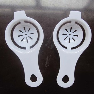 Egg Separators Plastic PP Egg Dividers Pure White Hand Wash Only For DIY Baking Tools - Product Image 1