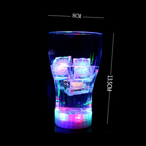 Hstyle New Party Supplies <span class=keywords><strong>Coca</strong></span> Flashing Lotus Beer Mug Flashing Drinking Cup Cambio <span class=keywords><strong>de</strong></span> color Beer Whisky Glass Cup para Barware - Product Image 2
