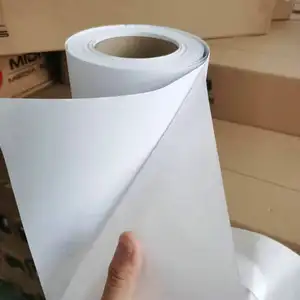 Amostra grátis Eco Solvente Impressão Vinil Roll 120g 140g Branco Brilhante Adesão Vinil Rolo de PVC Autoadesivo Vinil Rolls