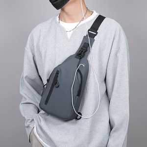 Borsa a Tracolla Multifunzionale USB in PU per Uomo, Nuova Borsa Trendy Semplice di Grande Capacità, Leggera, Resistente e Versatile - Product Image 6