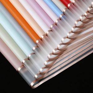 Nouvelle conception, feuille de papier d'emballage pour fleurs en plastique imperméable 58*58cm/feuille pour fleuriste - Product Image 2