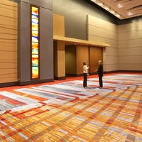 Alfombra de lujo para vestíbulo de hotel 5 estrellas, tejida a medida, jacquard de lana, patrón dorado, de pelo alto, tapizado de pared a pared para hostelería en EAU y Arabia Saudita