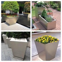 Kotak Bunga Besi Stainless Steel dengan Partisi Pagar Desain Sederhana Model 13 Persegi Panjang untuk Taman Kota, Pot Bunga