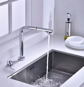 Robinet de cuisine commercial en acier inoxydable à usage pratique, avec douchette extractible et hauteur réglable - Product Image 2