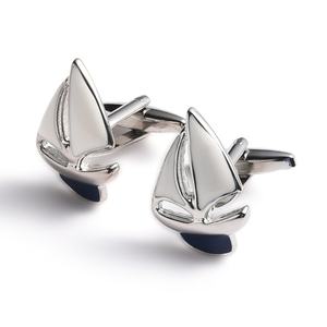 Gemelos de diseño inspirado en estampado geométrico de velero para mujer - Product Image 1