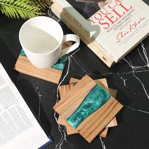 Nuevo Juego de 4 Posavasos de Resina Epoxi y Madera de Olivo para Bar, Cocina, Hogar, Apartamento - Product Image 3
