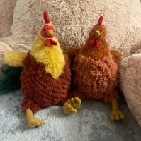 JC Style Cecile Hen Clooney Rooster 23cm Alat Pijat Berbobot dengan Bulu Tekstur Padat Berkualitas Tinggi, Realistis, Super Lembut, Pereda Stres