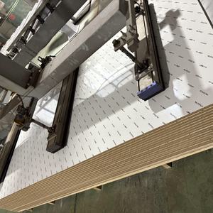 แผ่นกระดาน MDF แผ่นพื้นลามิเนตสีขาวมันวาวสูง18มม. แผ่นเมลามีนเดียวกันด้านหลัง - Product Image 6